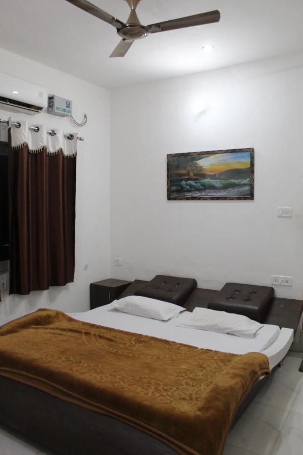 Sunset Backpackers Hostel Orchha Dış mekan fotoğraf