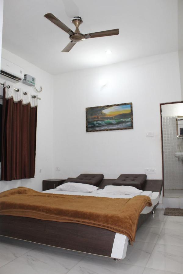 Sunset Backpackers Hostel Orchha Dış mekan fotoğraf