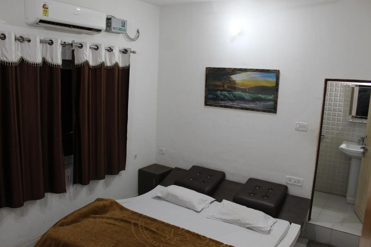 Sunset Backpackers Hostel Orchha Dış mekan fotoğraf