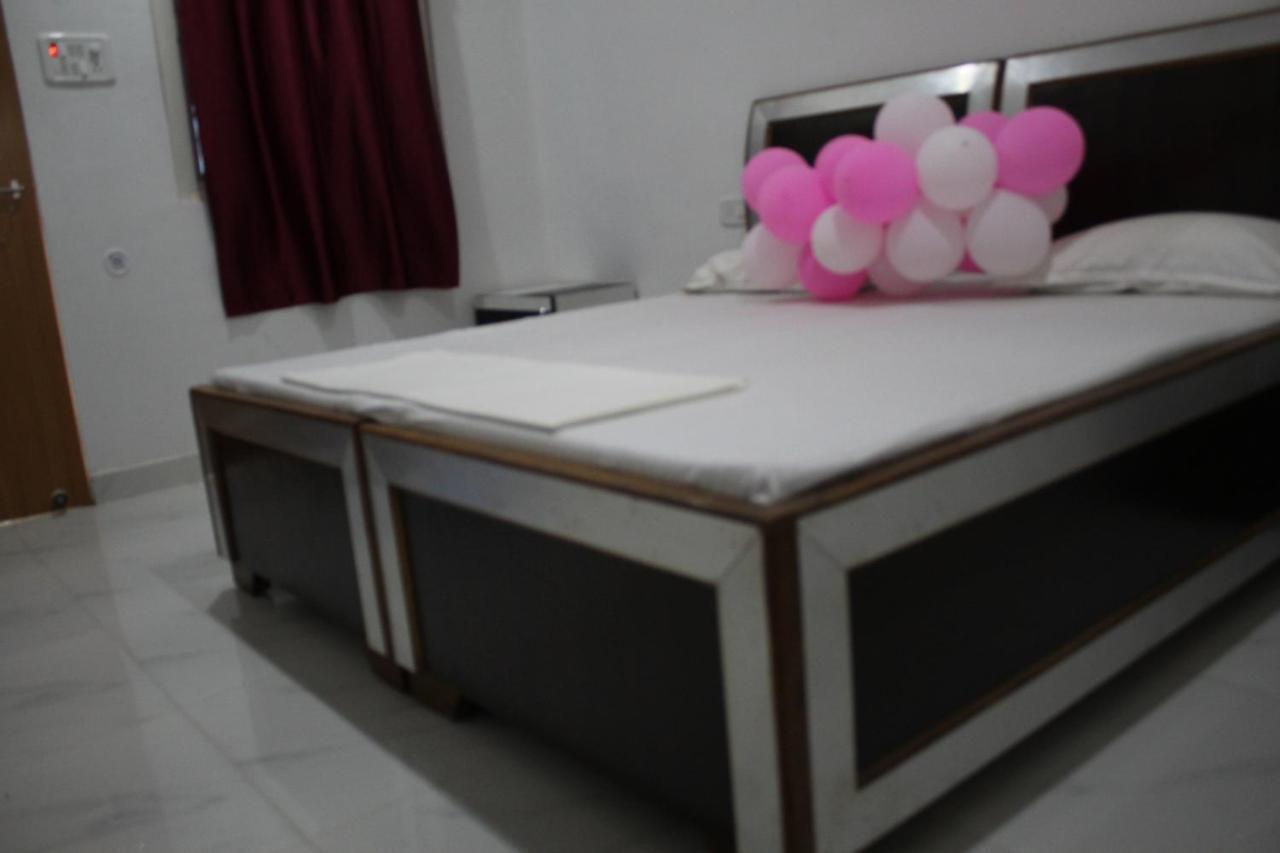 Sunset Backpackers Hostel Orchha Dış mekan fotoğraf